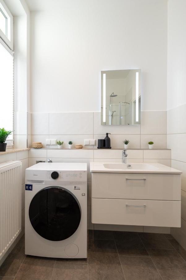 גרה Maremar - Design Apartment - Luxus Boxspringbett - Zentral - Kueche - Arbeitsplatz - Highspeed Wlan מראה חיצוני תמונה