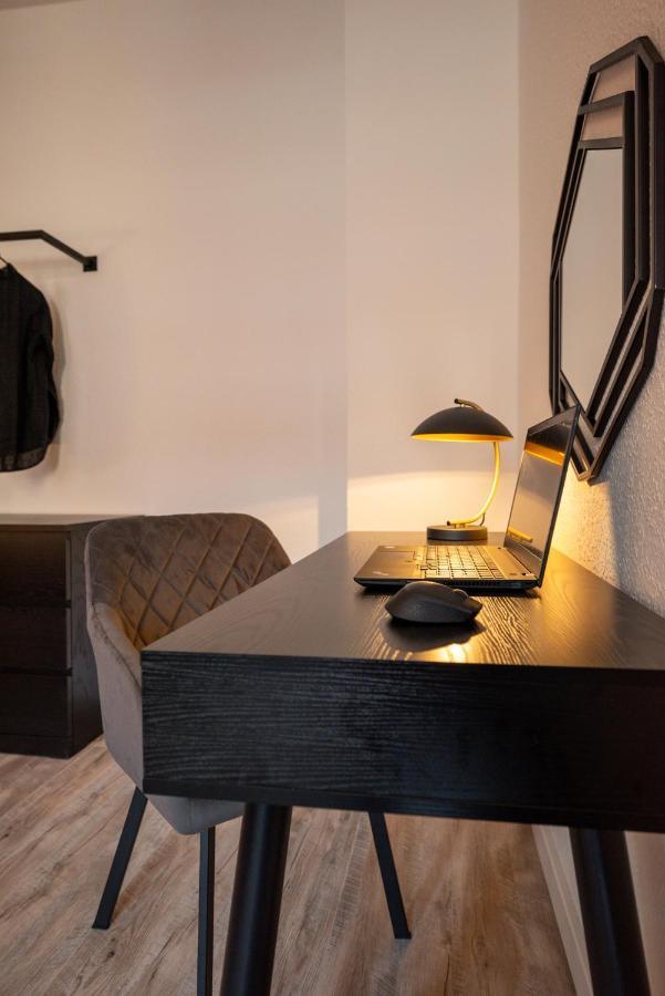 גרה Maremar - Design Apartment - Luxus Boxspringbett - Zentral - Kueche - Arbeitsplatz - Highspeed Wlan מראה חיצוני תמונה